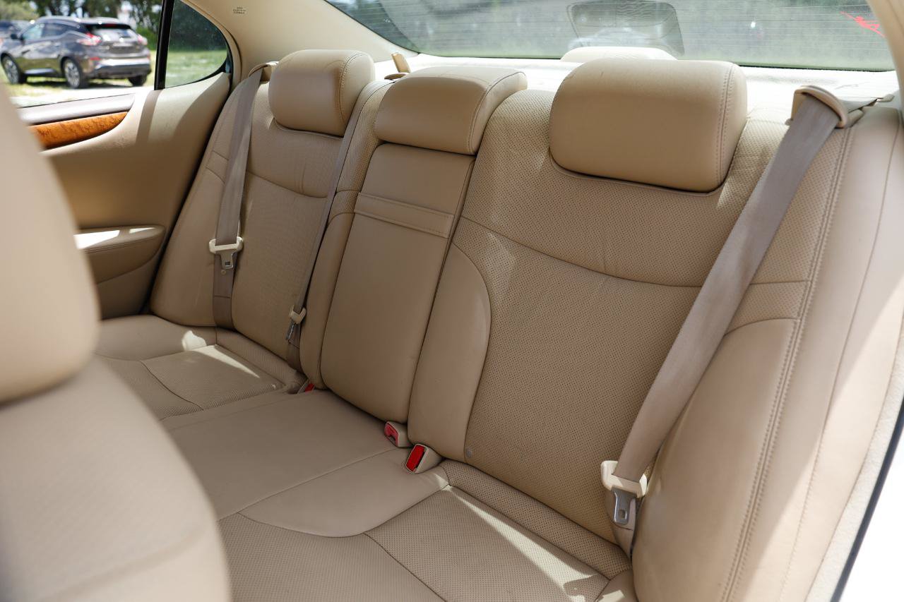 Used 2005 Lexus ES 330 FWD image 8