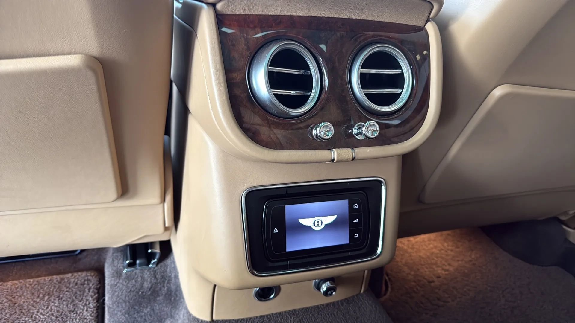 Used 2017 Bentley Bentayga W12 Sport Utility 4D image 12