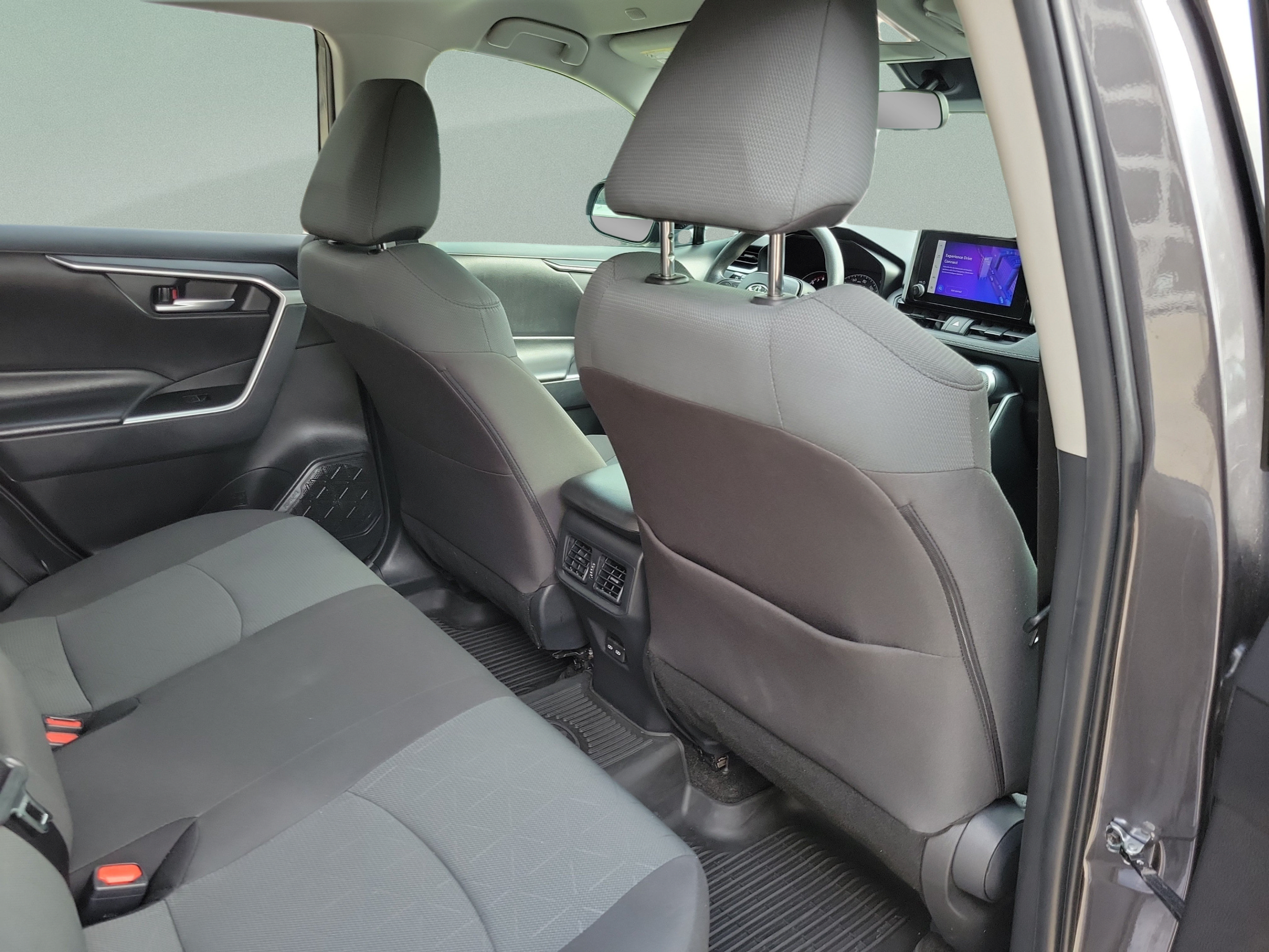 Certified 2024 Toyota RAV4 XLE AWD/4WD image 27