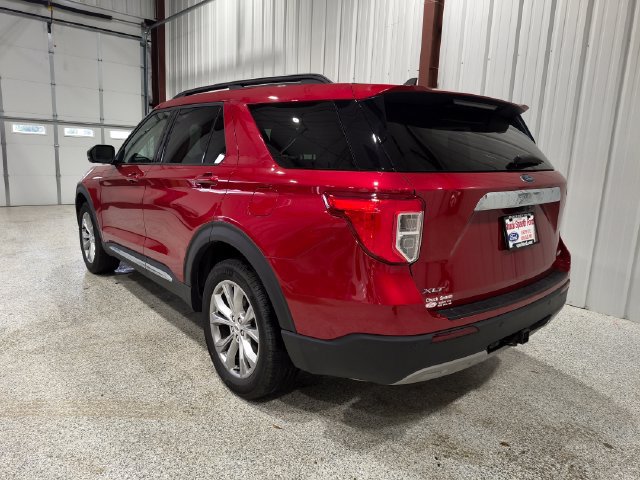 Certified 2023 Ford Explorer XLT w/ Equipment Group 202A AWD/4WD image 8