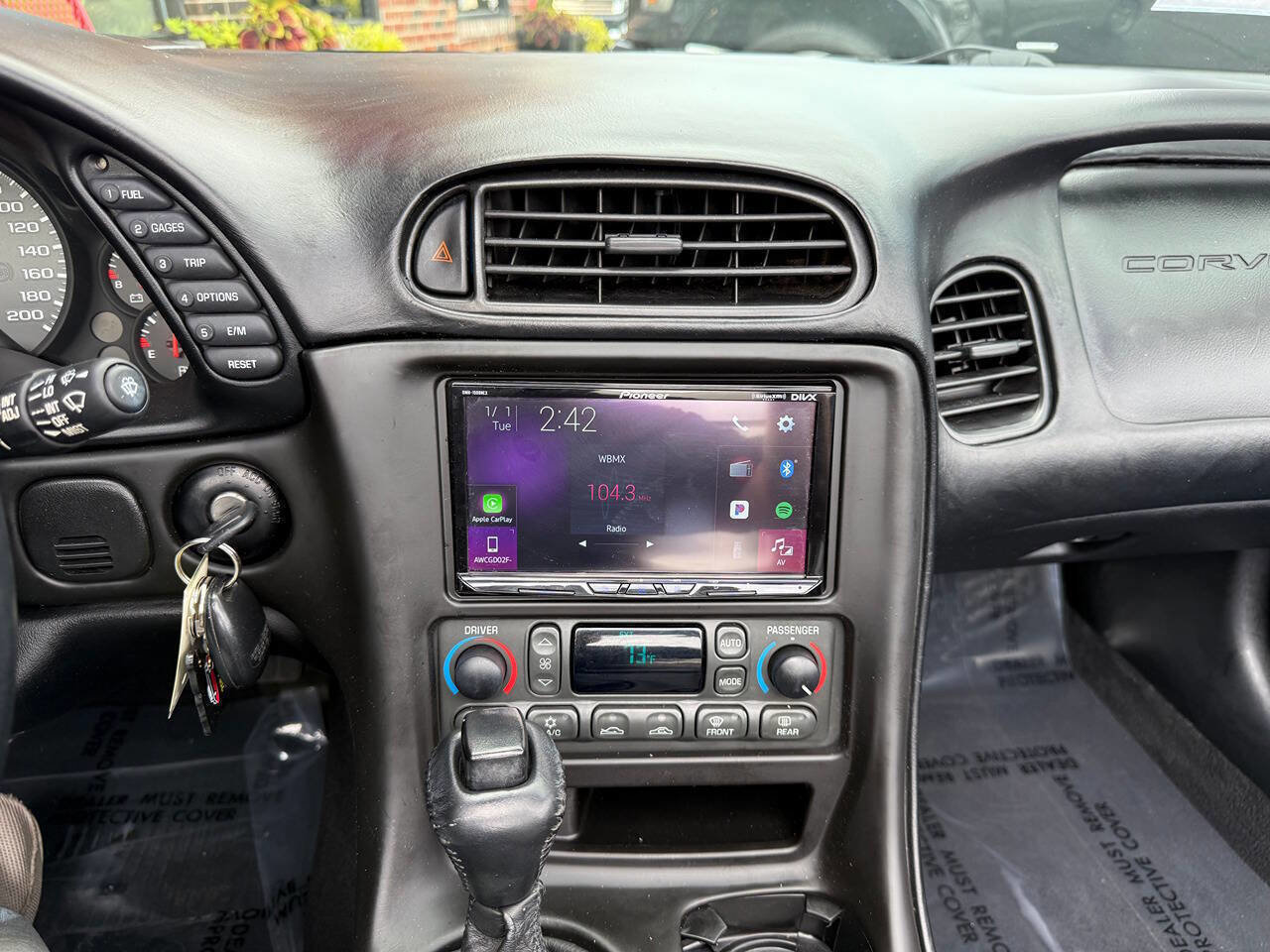 Used 2000 Chevrolet Corvette Convertible w/ Memory Pkg image 18