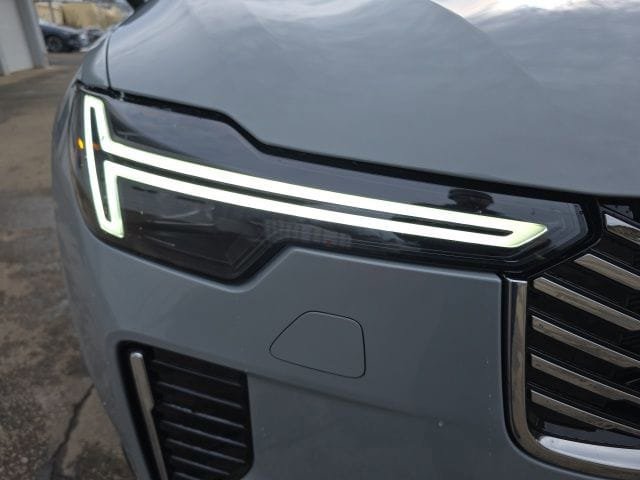 New 2026 Volvo XC90 B6 Plus w/ Protection Package Premier image 10