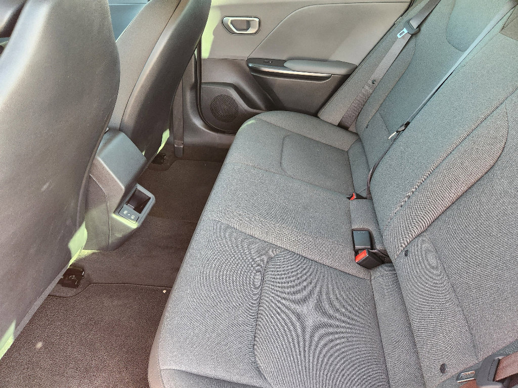 New 2025 Kia K4 LXS image 19