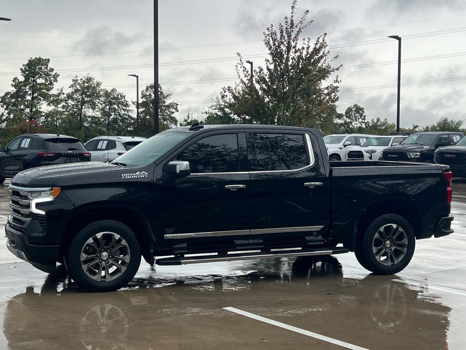 Used 2024 Chevrolet Silverado 1500 High Country w/ Technology Package RWD image 6
