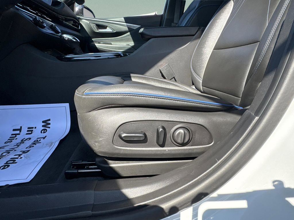 Used 2025 Buick Envista Sport Touring w/ Convenience I Package image 18