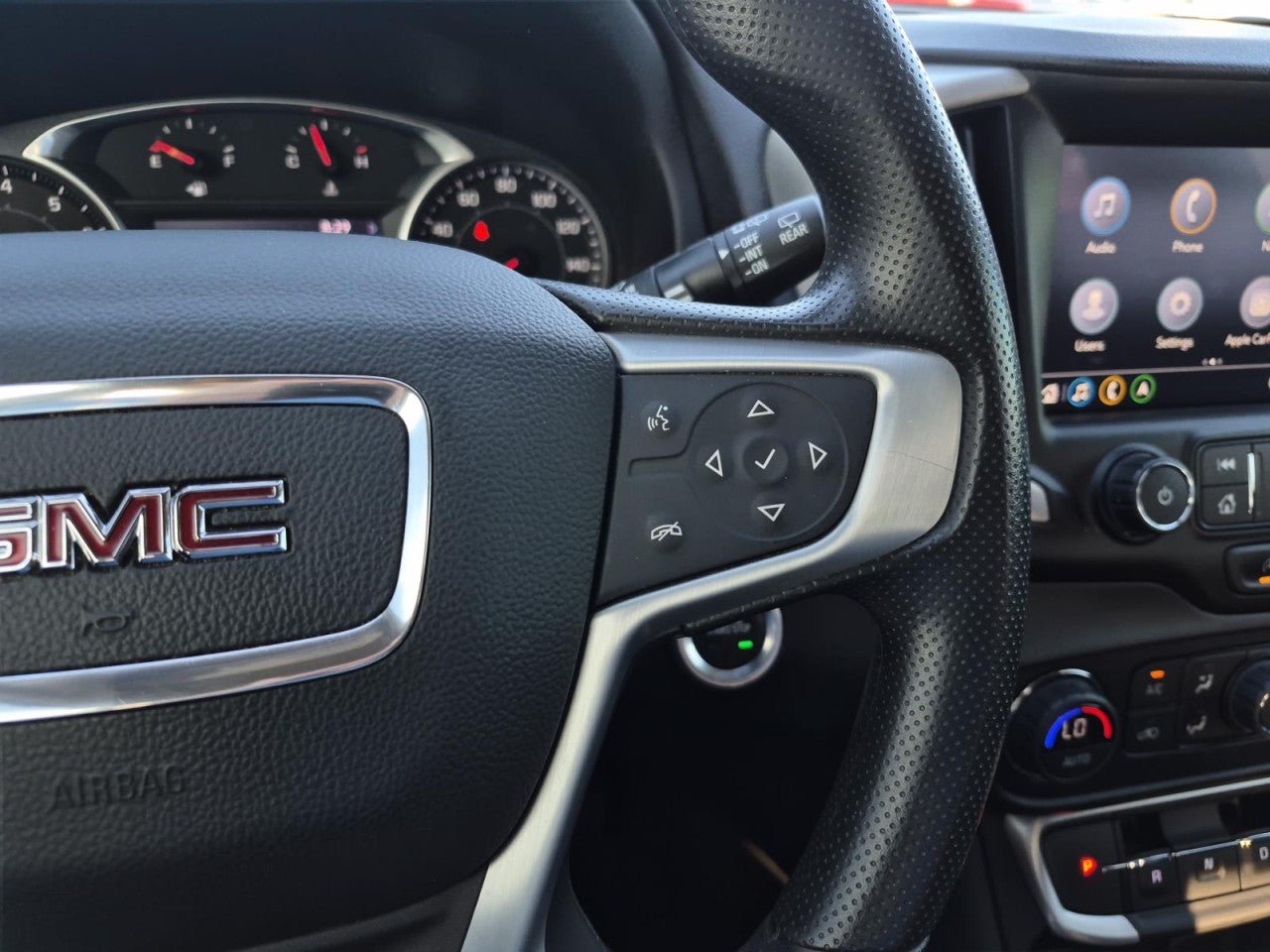 Certified 2022 GMC Terrain SLE w/ Driver Convenience Package FWD image 20