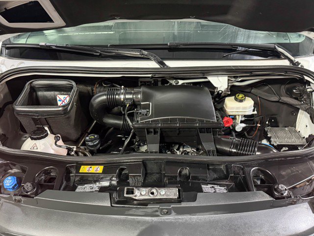 Used 2020 Mercedes-Benz Sprinter 2500 image 32