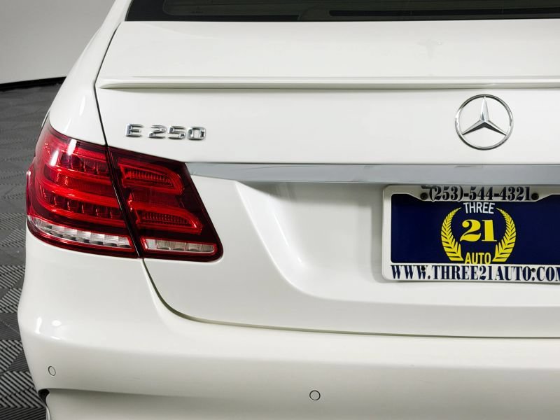Used 2014 Mercedes-Benz E 250 BlueTEC 4MATIC Sedan image 60