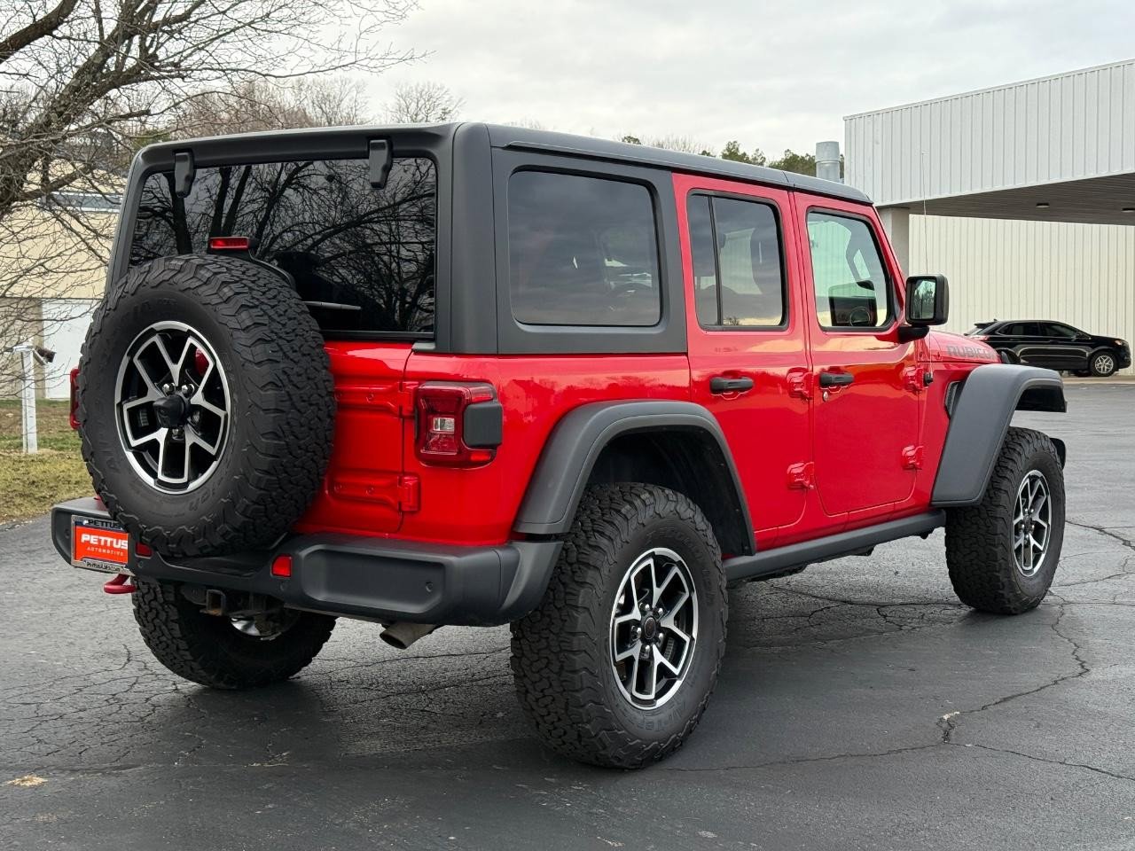Used 2019 Jeep Wrangler Unlimited Rubicon w/ Uconnect 4C Nav & Sound Group image 3