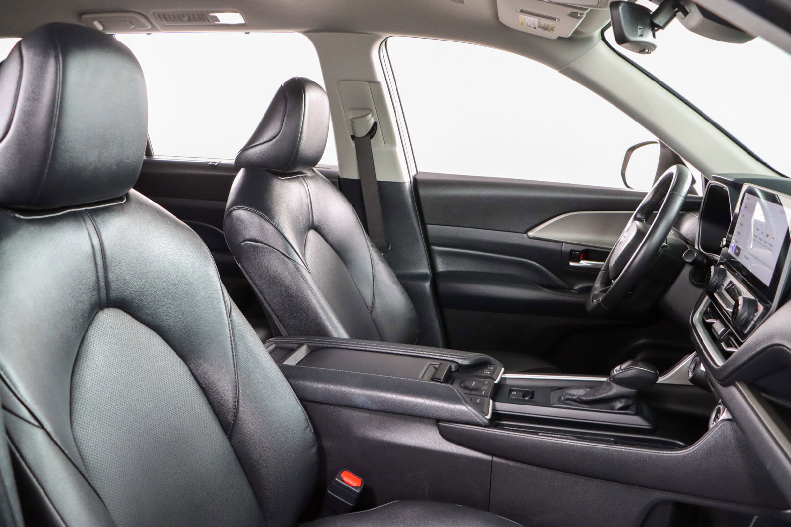 Used 2024 Toyota Grand Highlander XLE image 27