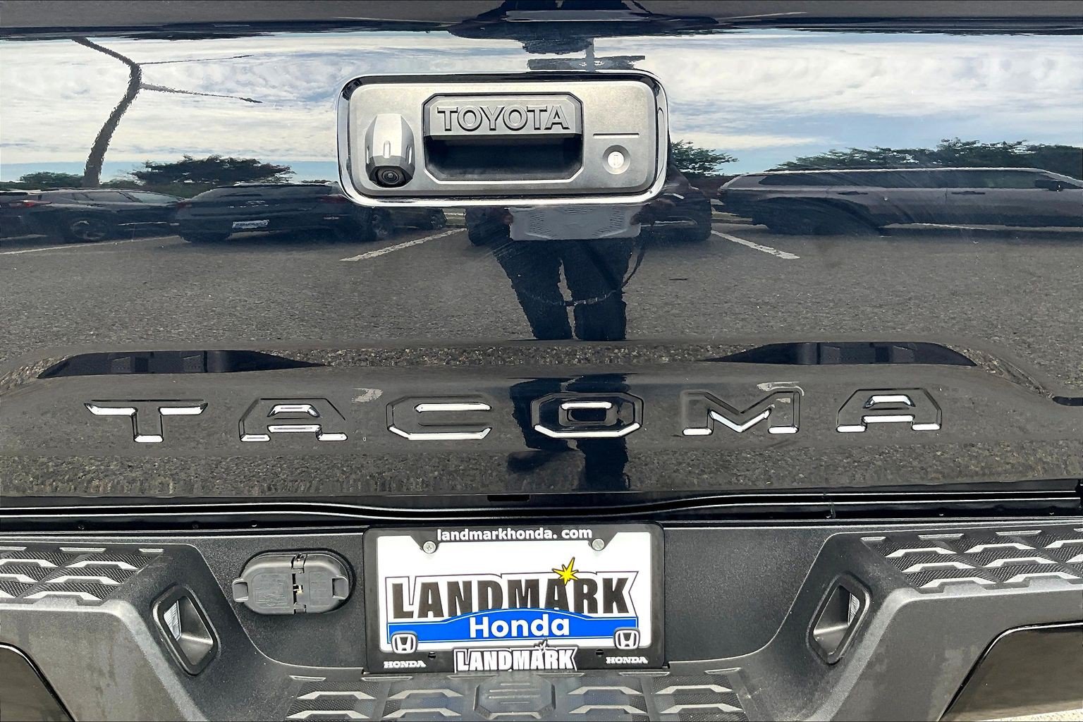 Used 2023 Toyota Tacoma TRD Sport AWD/4WD image 32