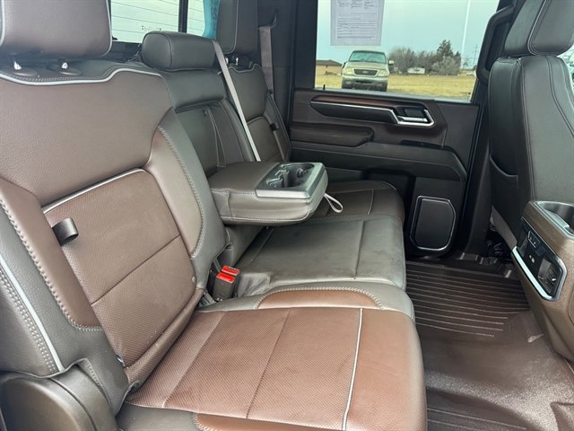 Used 2024 GMC Sierra 3500 Denali w/ Denali Reserve Package image 17