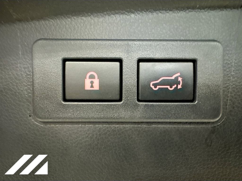 Used 2023 Subaru Outback Touring XT image 31