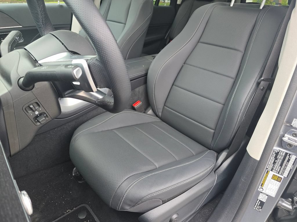 Used 2026 Mercedes-Benz GLS 450 4MATIC image 26