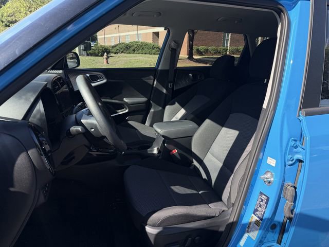 Certified 2025 Kia Soul S FWD image 5