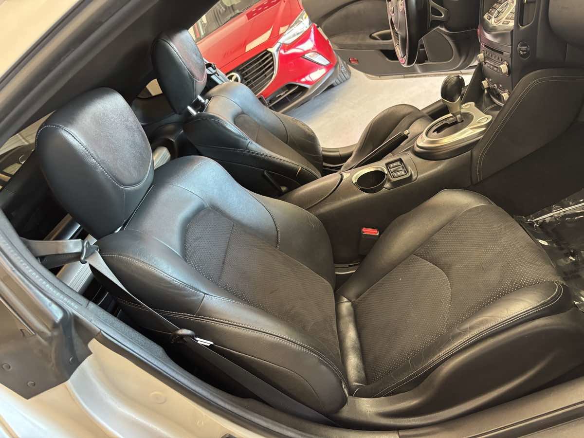 Used 2012 Nissan 370Z Touring w/ Sport Pkg image 21