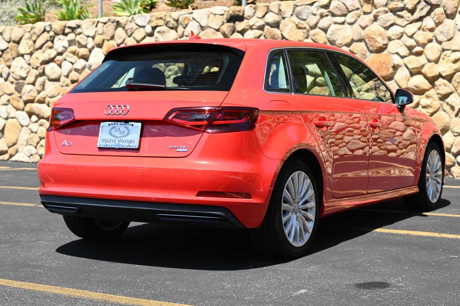 Used 2016 Audi A3 e-tron Premium Plus w/ Premium Plus Package FWD image 6