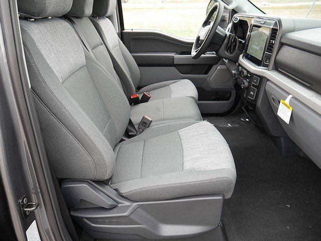 New 2026 Ford F250 XLT w/ XLT Premium Package image 32