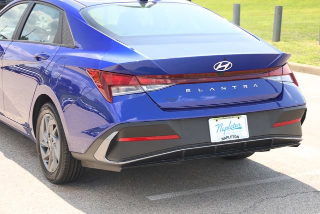 Used 2024 Hyundai Elantra SEL FWD image 8