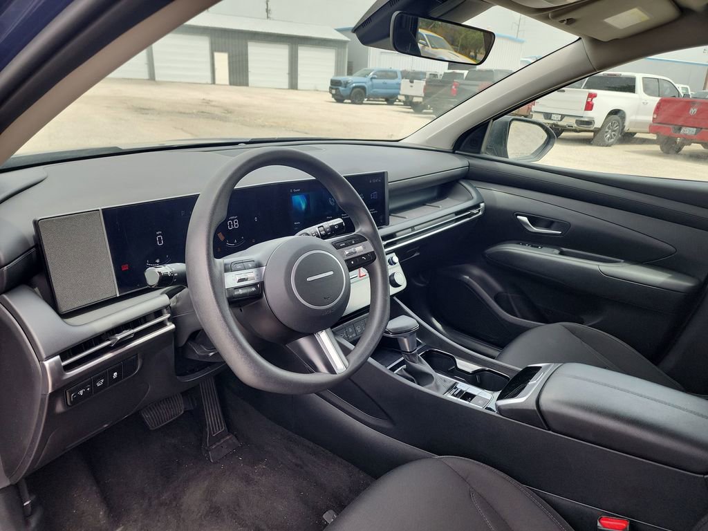 Used 2025 Hyundai Tucson SEL FWD image 11