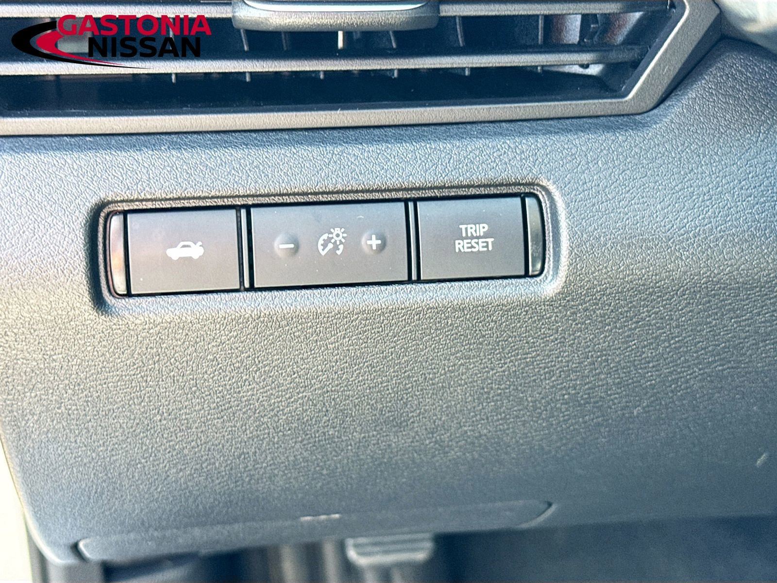 Used 2023 Nissan Altima 2.5 SV image 11