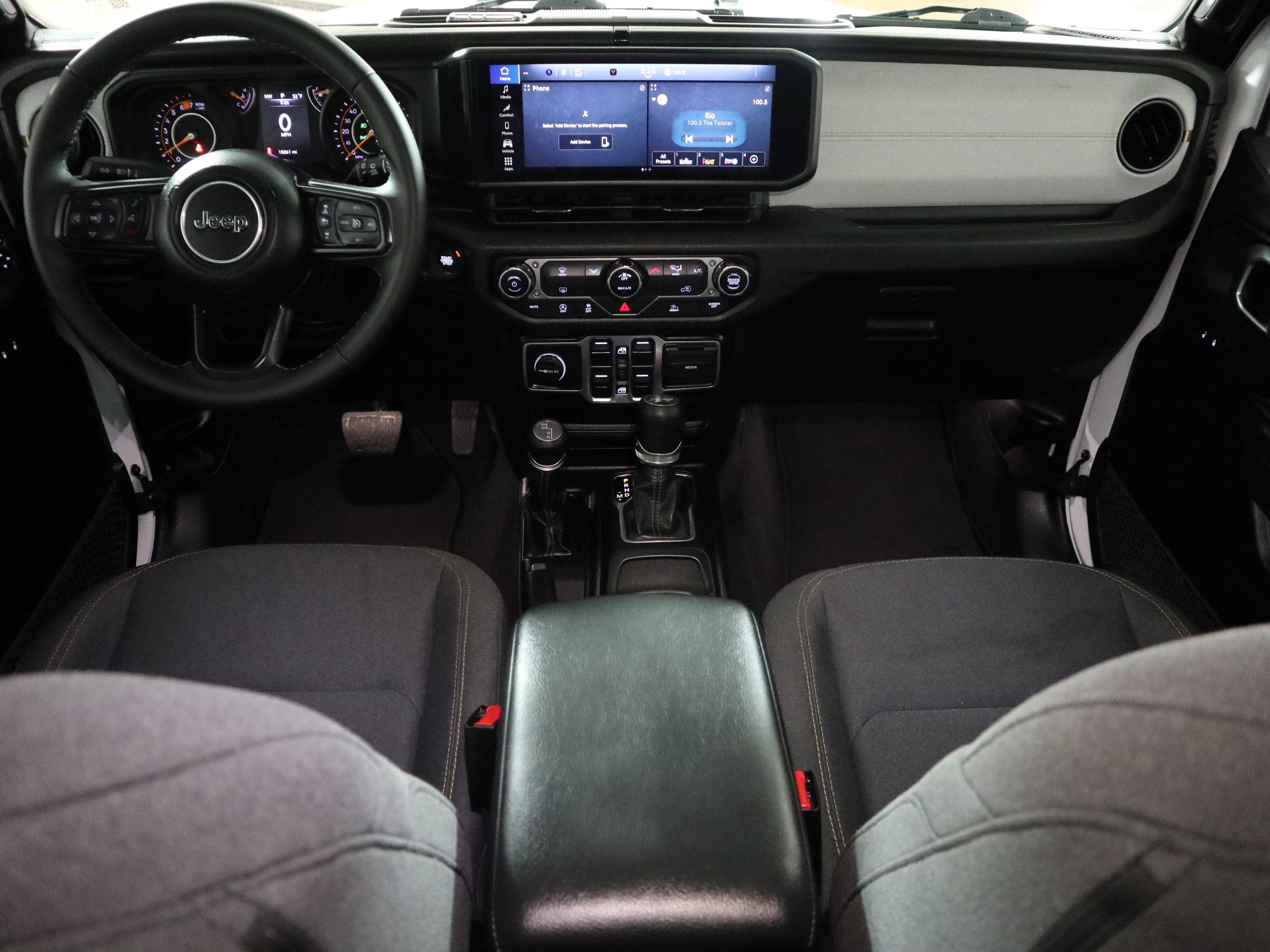 Used 2025 Jeep Wrangler Unlimited Sport AWD/4WD image 15