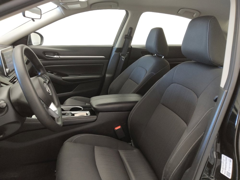 Used 2023 Nissan Altima 2.5 SV image 17