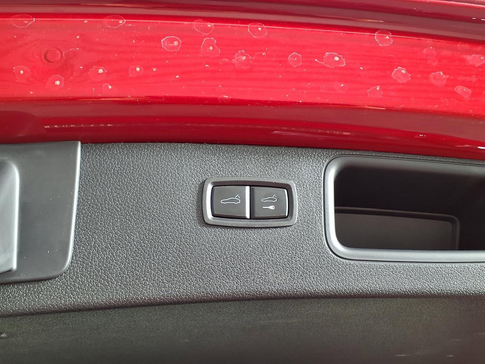 Used 2024 Porsche Macan Turbo image 16