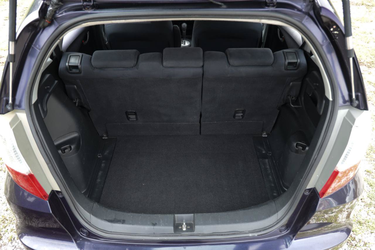 Used 2010 Honda Fit Sport image 22