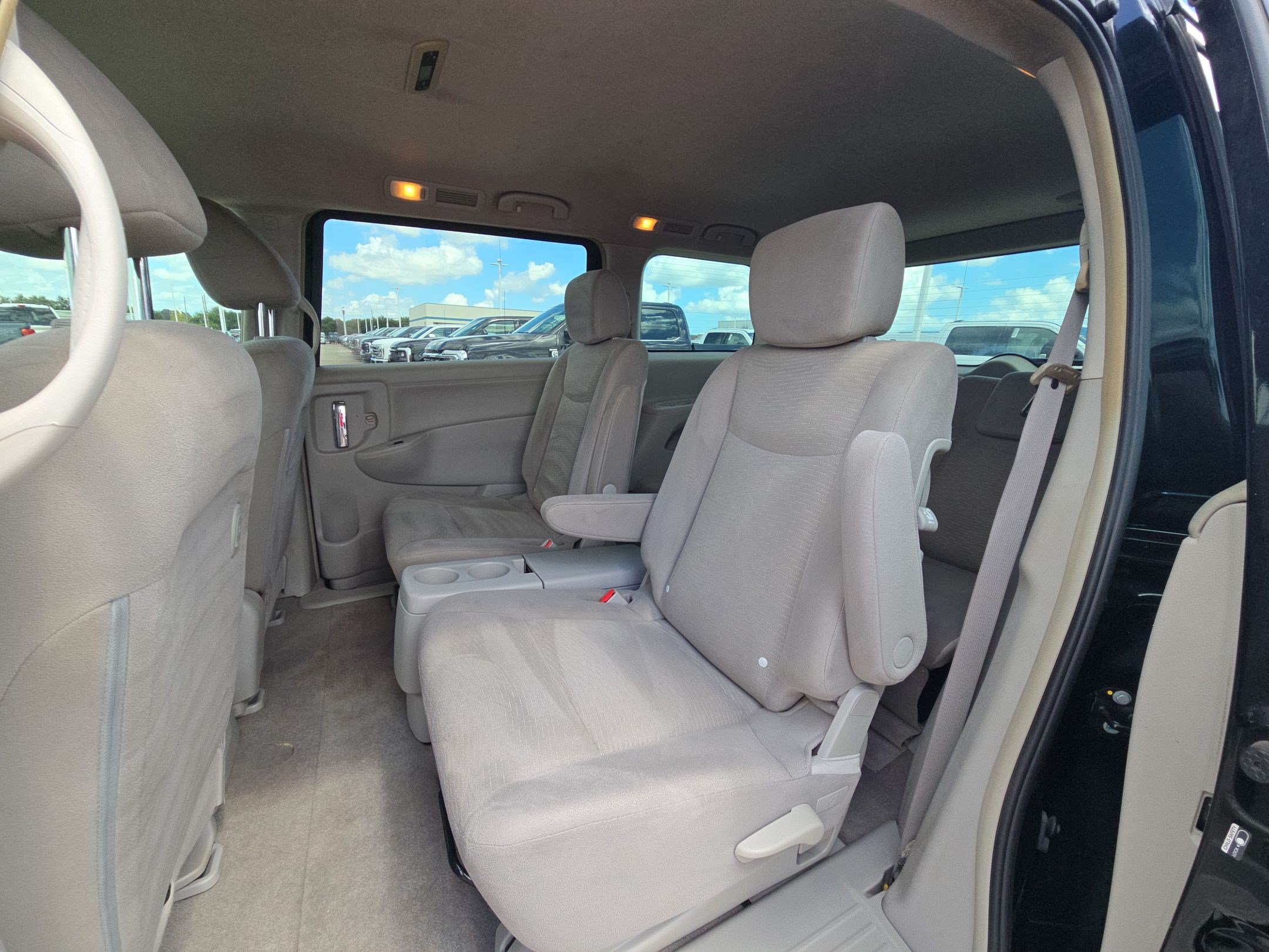Used 2015 Nissan Quest S FWD image 35
