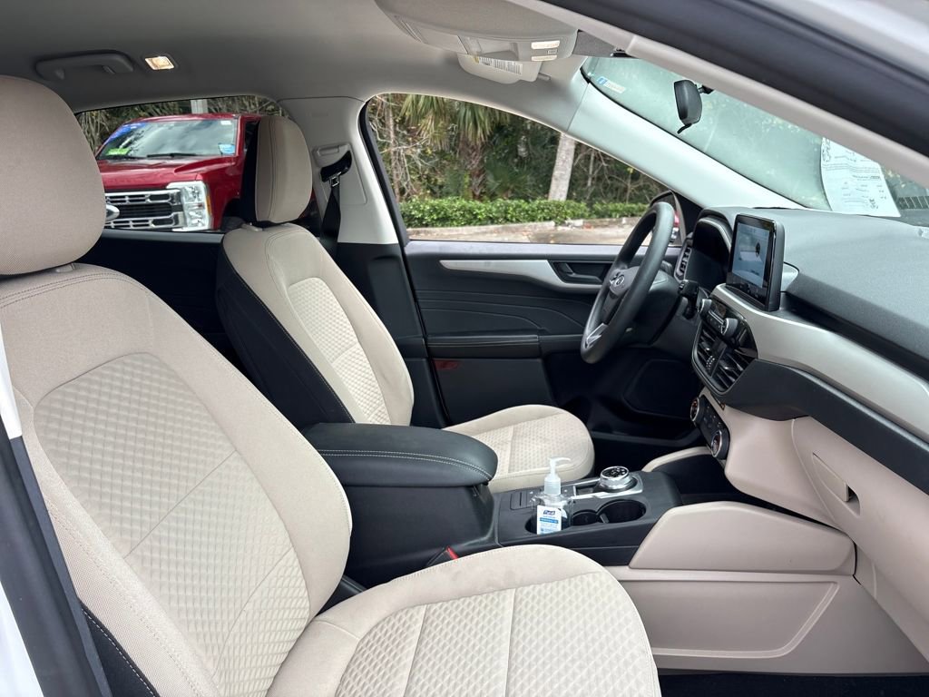 Used 2022 Ford Escape SE image 27