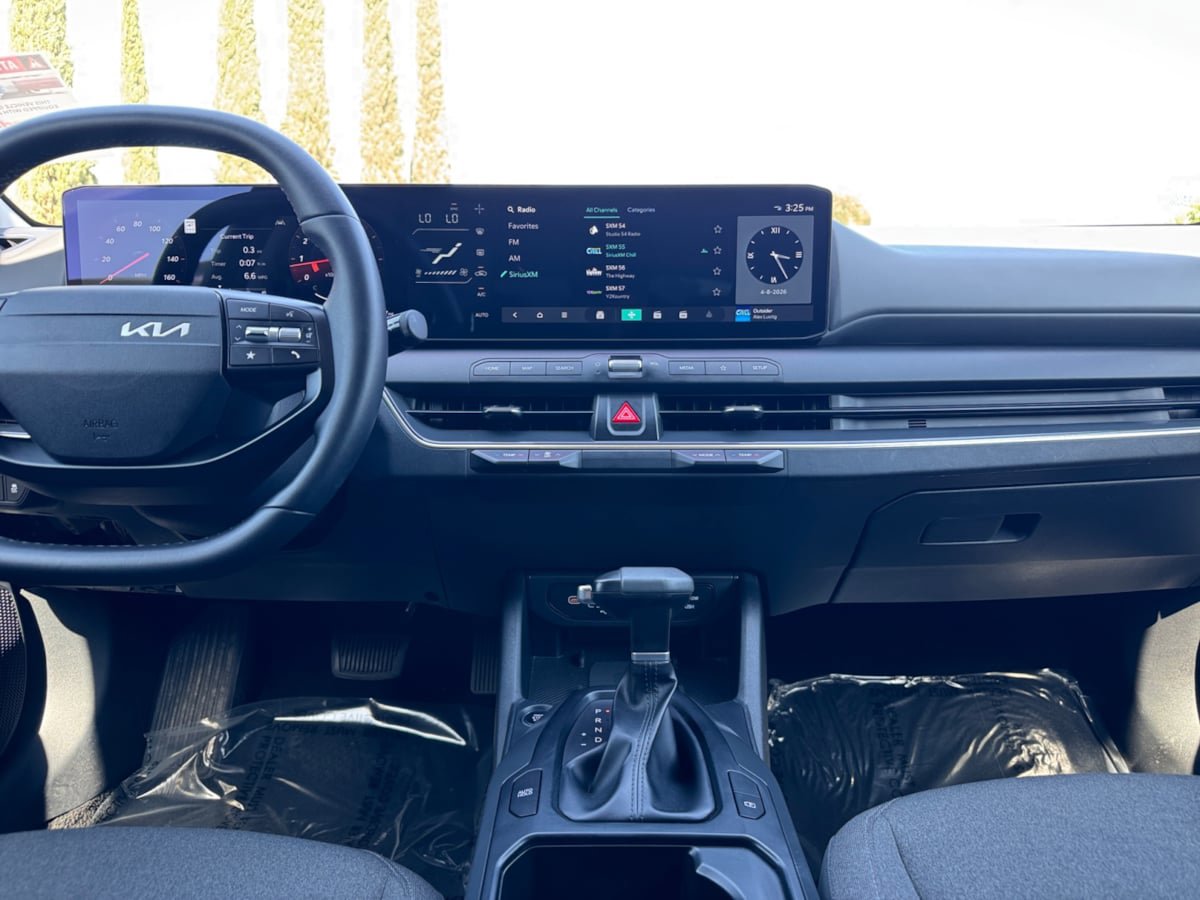 Used 2025 Kia K4 EX FWD image 15