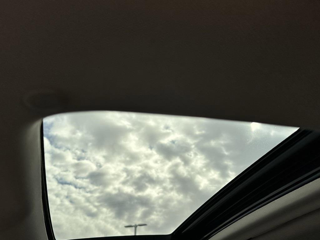 Used 2021 Honda Accord Touring image 9