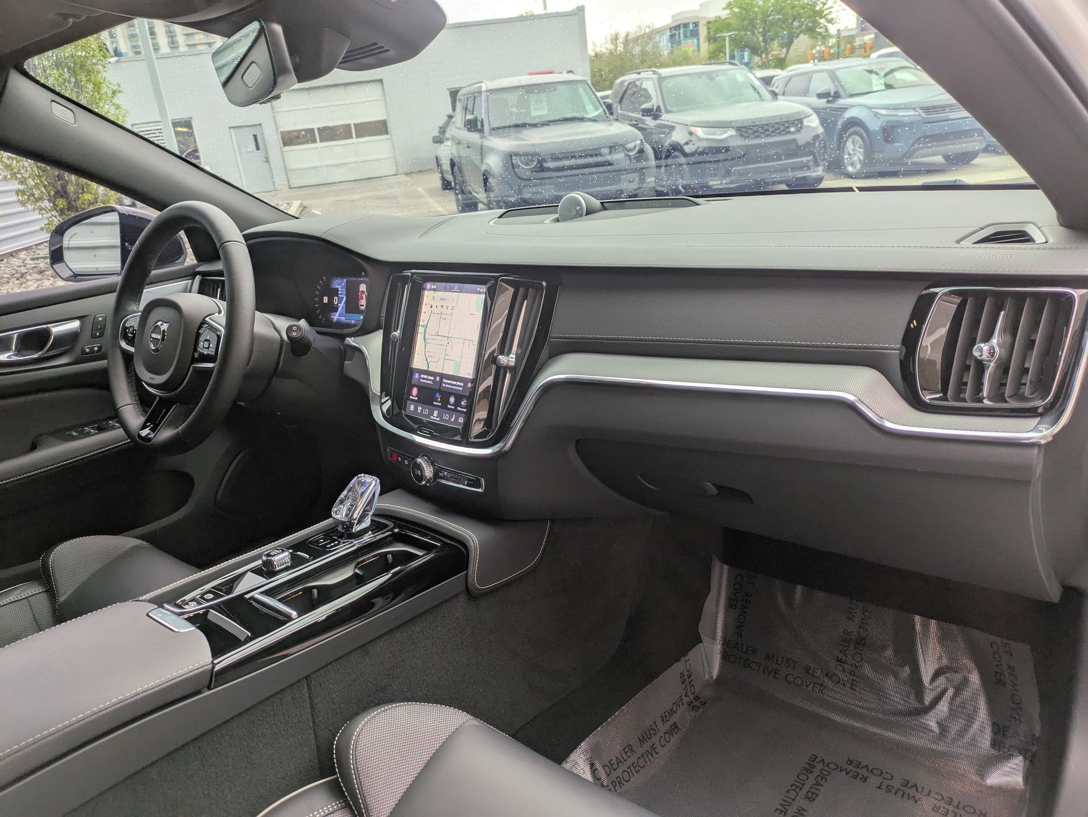 Used 2025 Volvo V60 T8 Polestar image 30