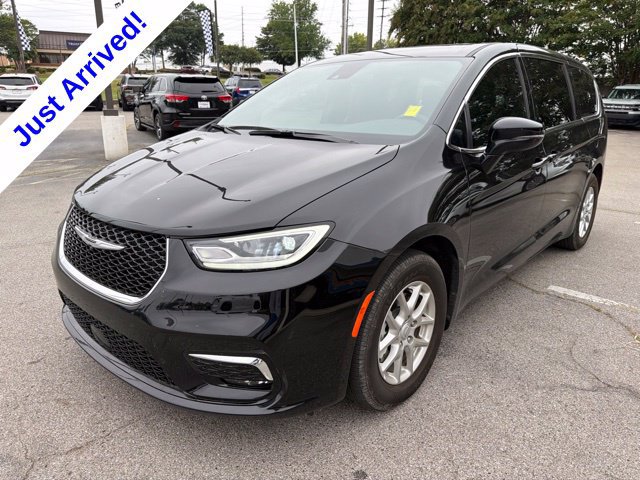 Used 2026 Chrysler Pacifica Select FWD image 5