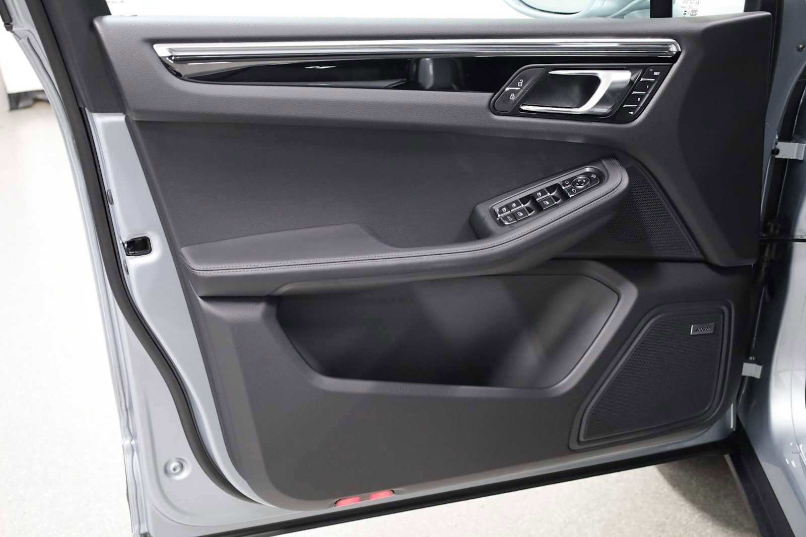 New 2026 Porsche Macan S image 16