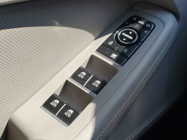 Used 2015 Hyundai Genesis 3.8 w/ Option Group 03 image 23