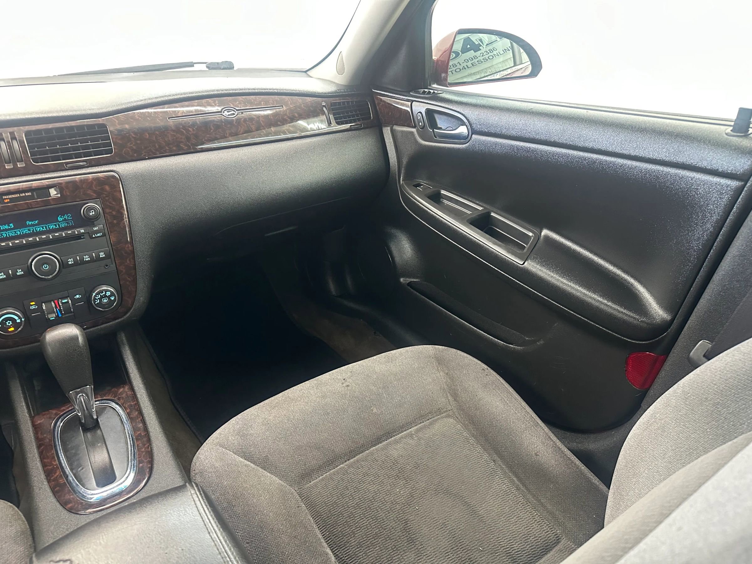 Used 2015 Chevrolet Impala LT w/ LT Sunroof Package image 18