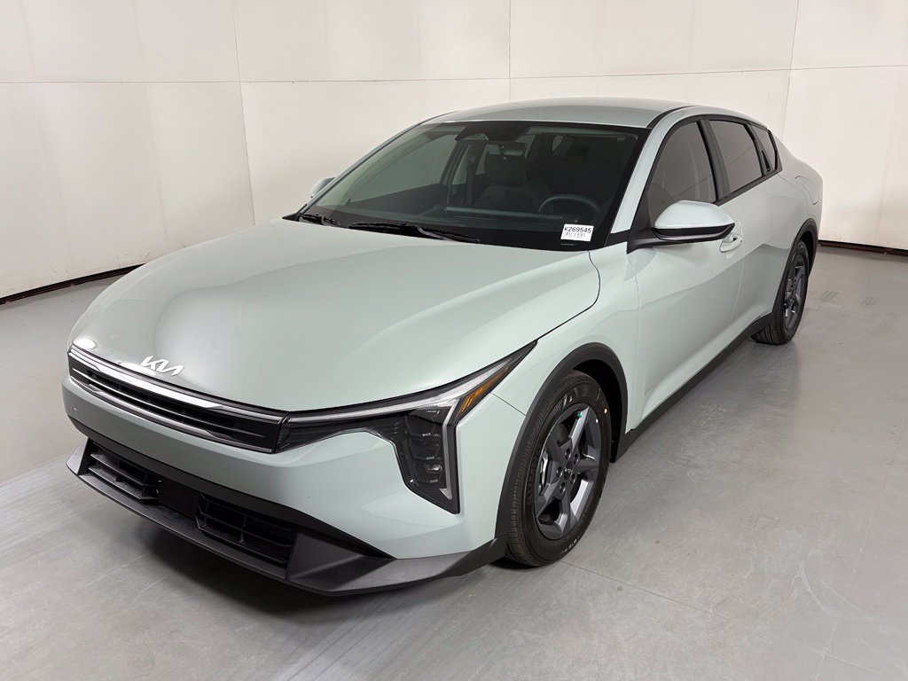 New 2026 Kia K4 FWD image 4