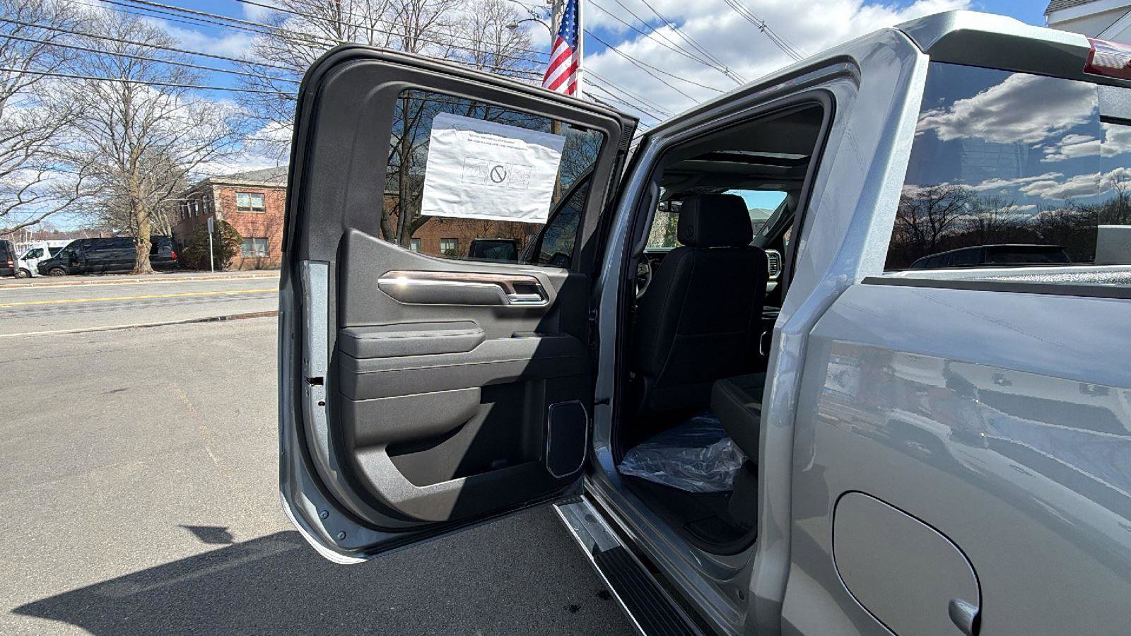 New 2026 GMC Sierra 1500 SLT w/ SLT Premium Plus Package image 32