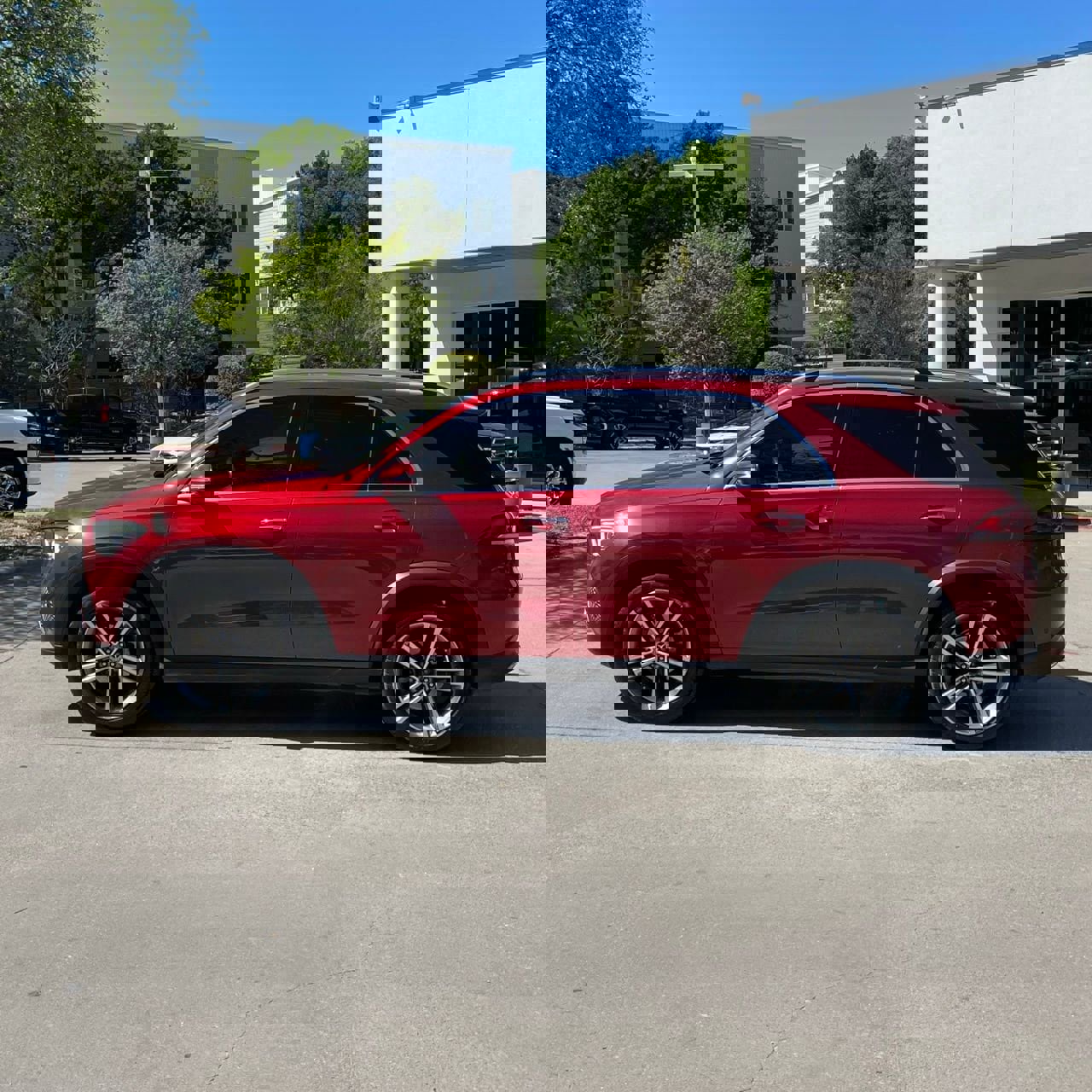 Used 2020 Mercedes-Benz GLE 350 image 3