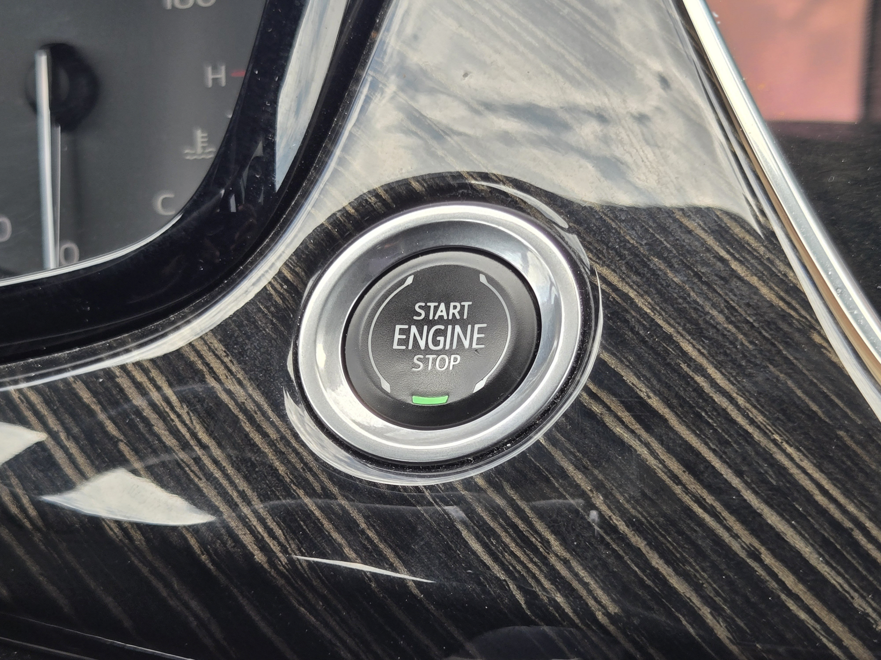 Used 2022 Cadillac XT6 Premium Luxury w/ Technology Package FWD image 34