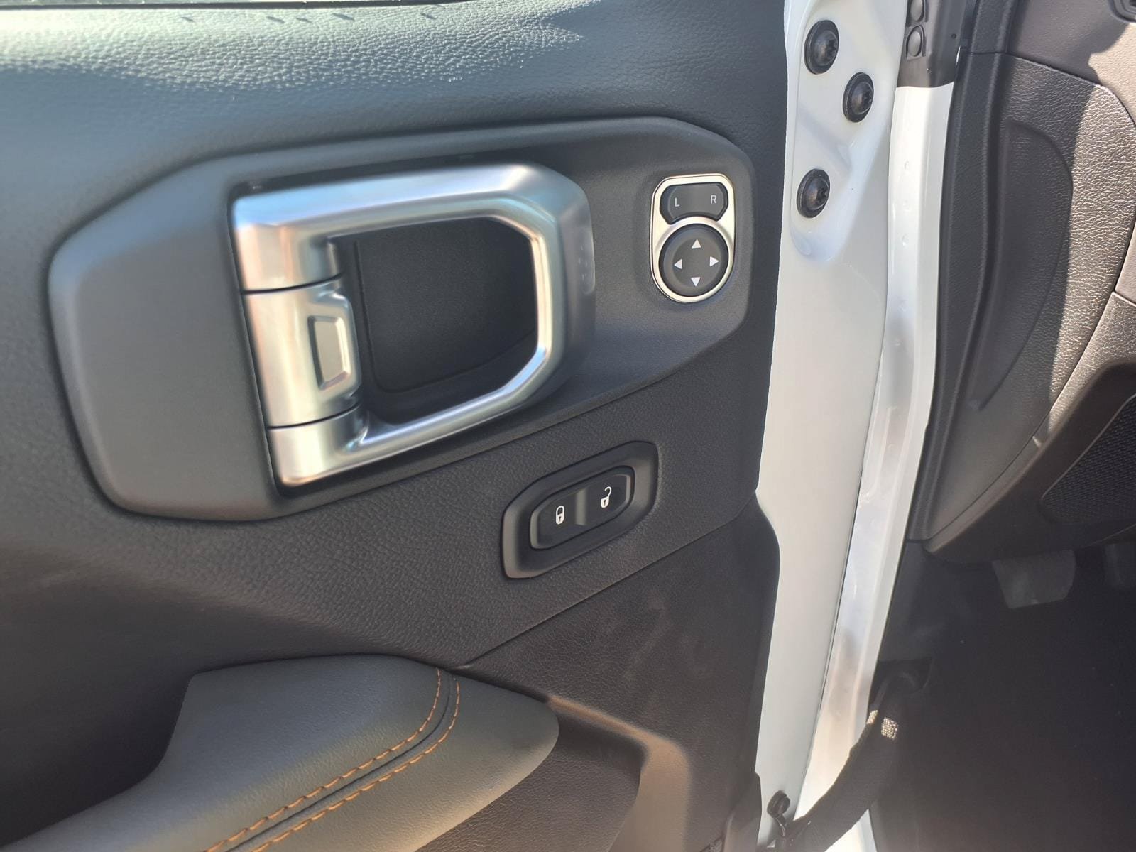New 2026 Jeep Gladiator Mojave AWD/4WD image 10