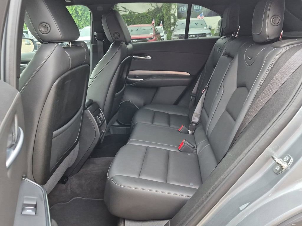 Used 2025 Cadillac XT4 Premium Luxury FWD image 22