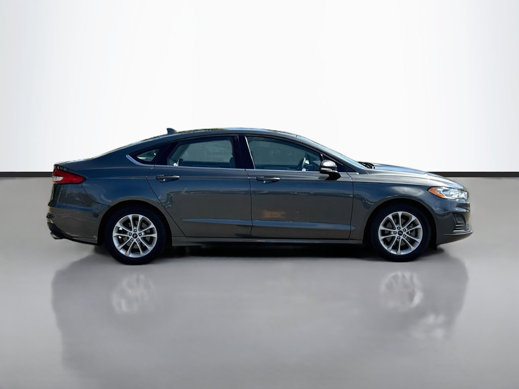 Used 2020 Ford Fusion SE FWD image 8