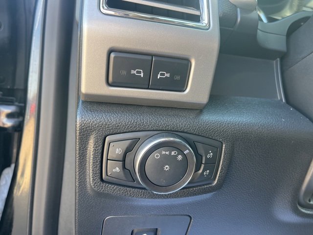 Used 2016 Ford F150 Lariat w/ Equipment Group 502A Luxury image 27