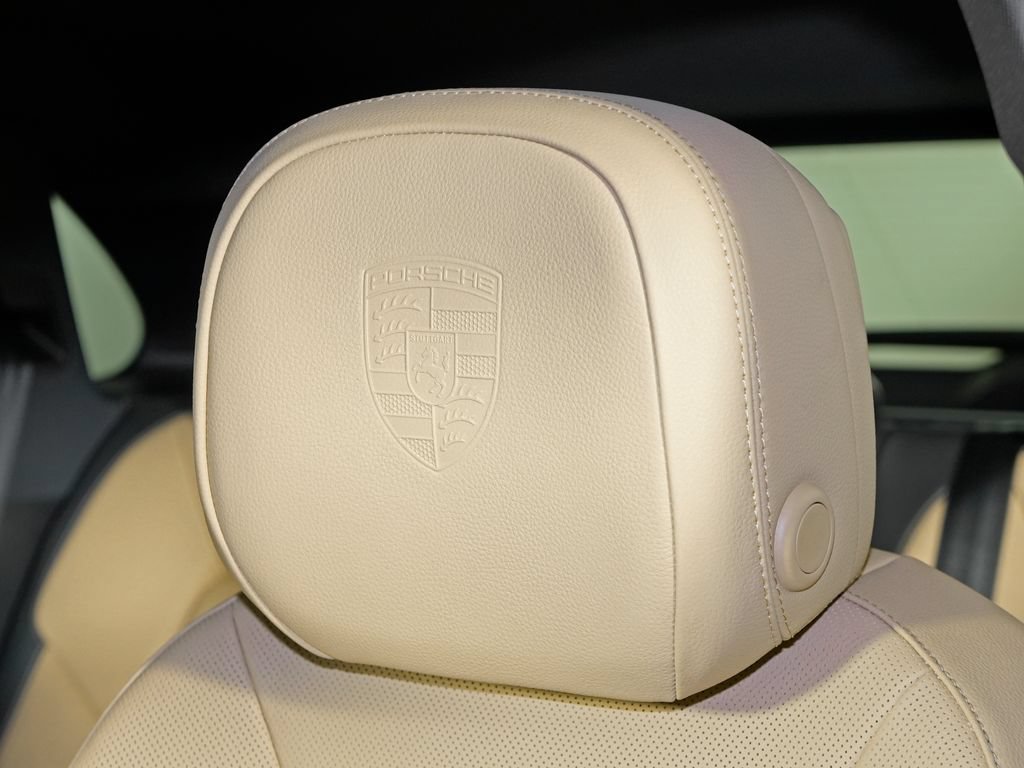 New 2026 Porsche Cayenne AWD/4WD image 19