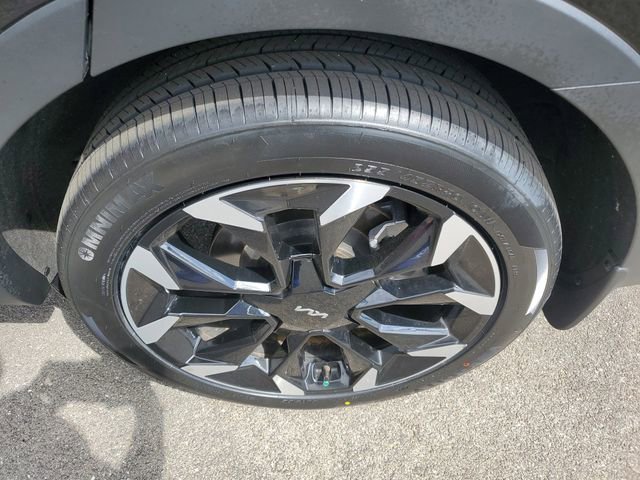 Certified 2024 Kia Sorento SX image 7