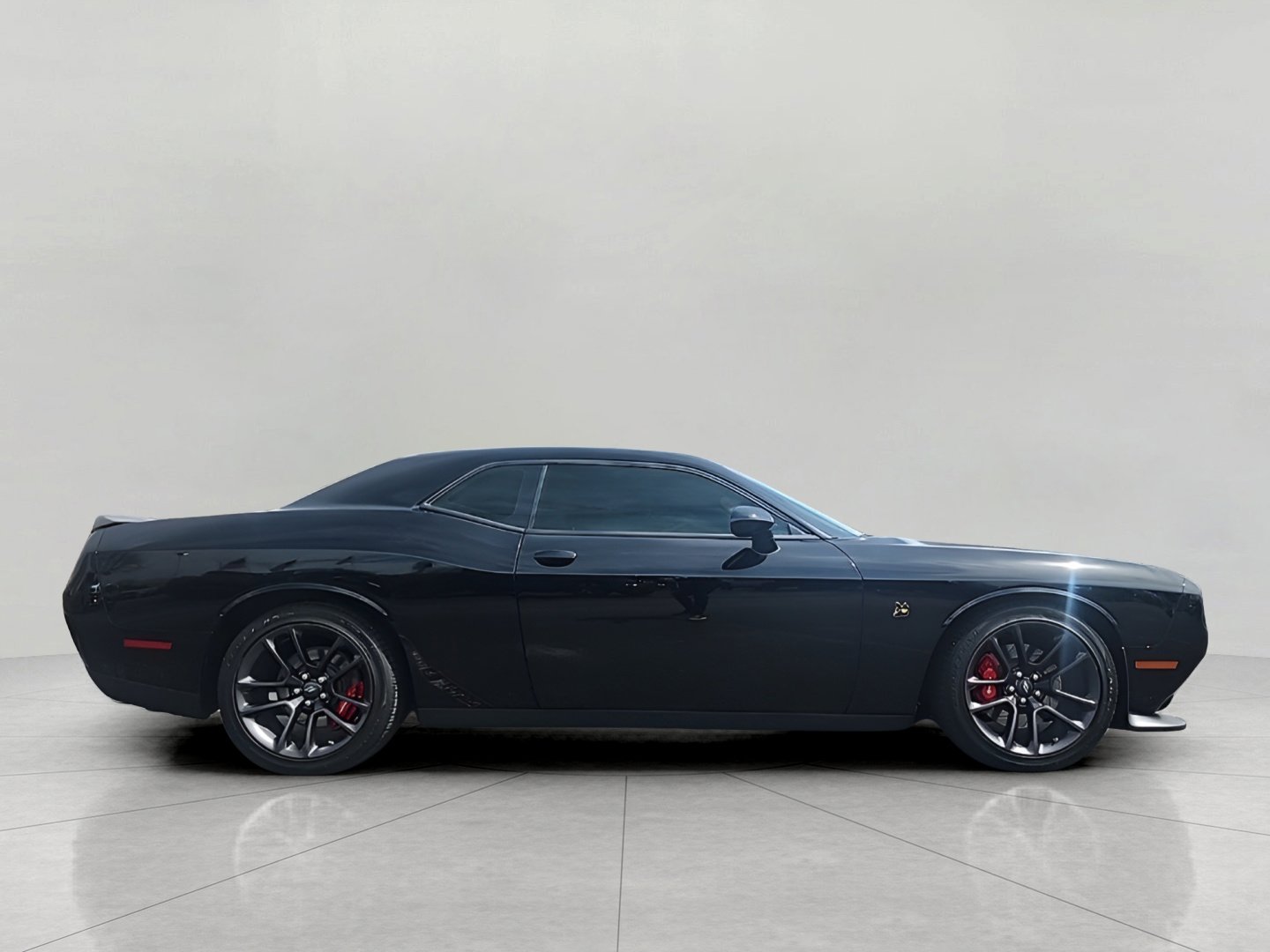 Used 2020 Dodge Challenger R/T Scat Pack w/ Shaker Package image 5