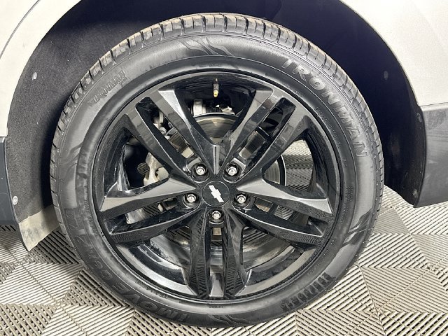 Used 2020 Chevrolet Equinox LT w/ Sport Edition FWD image 34